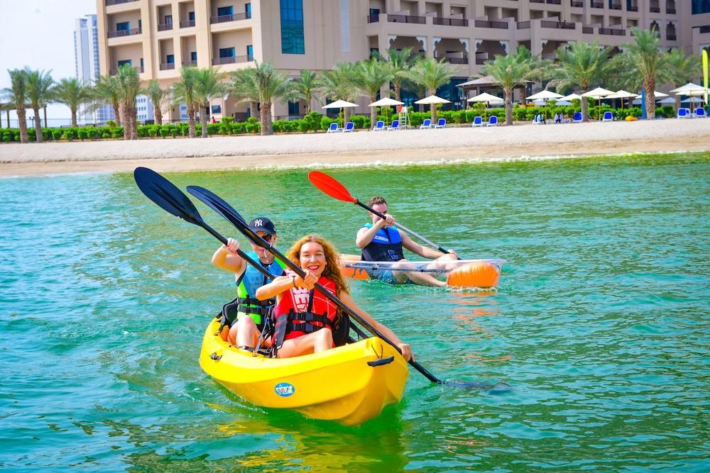 Al Bahar Hotel & Resort Füceyre Dış mekan fotoğraf Kayaking at the Dubai Marina