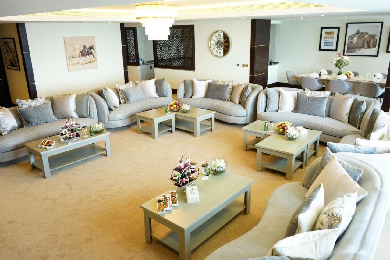 Al Bahar Hotel & Resort Füceyre Dış mekan fotoğraf The lounge at the airport